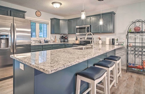 La Follette Condo | Condo on Norris Lake w/ Boat Slip & 2 Balconies!