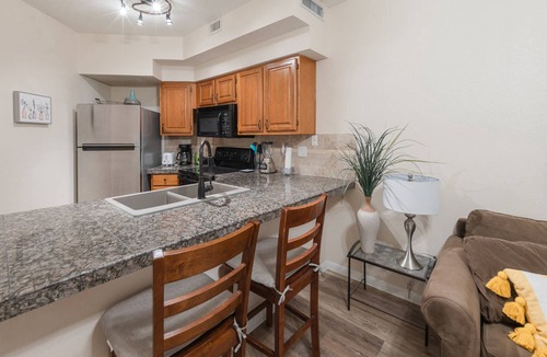 Lago Vista Condo | Condo on Private Island on Lake Travis with Pools, Hot Tubs, Tennis Courts, Gym, Kayaks Included