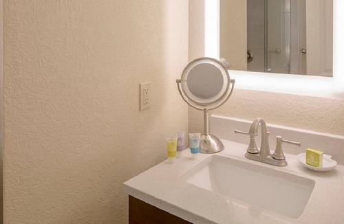 Ormond Shores Resort | Condo on the Beach with Ocean View