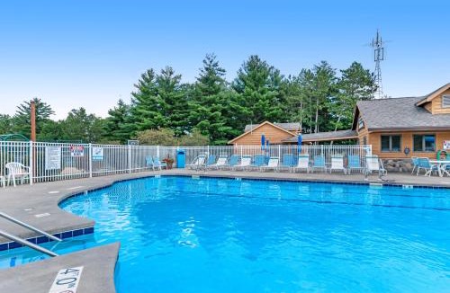 Arkdale Apartment | Condo On the Green
