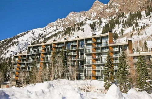 Salt Lake Mountain Resorts House | Condo RIGHT on the Snowbird Slopes