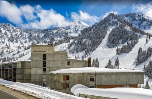 Salt Lake Mountain Resorts House | Condo RIGHT on the Snowbird Slopes