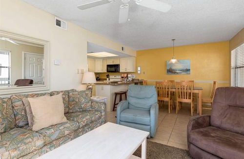 Orange Beach East Condo | Condo Steps from the Beach w/Balcony, WiFi, Central AC & Shared Pools