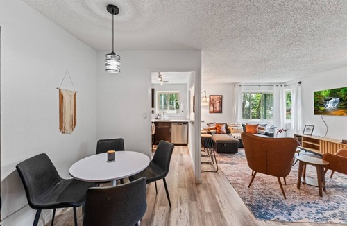 Downtown Seattle Condo | Condo Steps to Convention Center