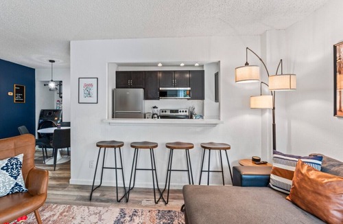 Downtown Seattle Condo | Condo Steps to Convention Center