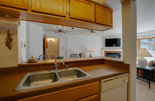 Angel Fire Condo | Condo two blocks from the Chile Express