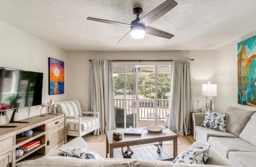 Demere Park Apartment | Condo w/Amazing Amenities: 1 Mi to Beach!