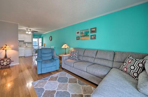 North Carolina Coast House | Condo w/Balcony & Pool: Walk to 2 Beach Accesses!