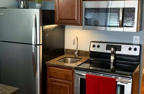 Fort Sanders Condo | Condo, Walk To Stadium And Free Parking!