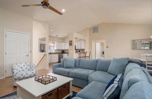 Lewes Condo | Condo with elevator and POND VIEWS! - 12 Pondview Lane