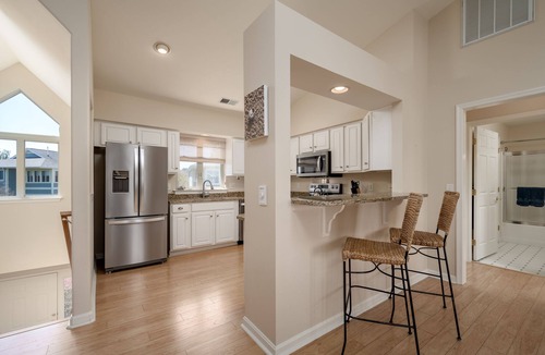 Lewes Condo | Condo with elevator and POND VIEWS! - 12 Pondview Lane