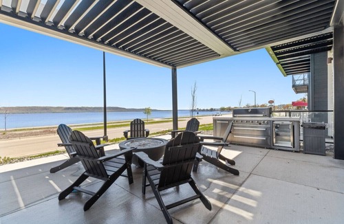 Lake City Condo | Condo with stunning views of Lake Pepin - Assigned Garage - Unit 105