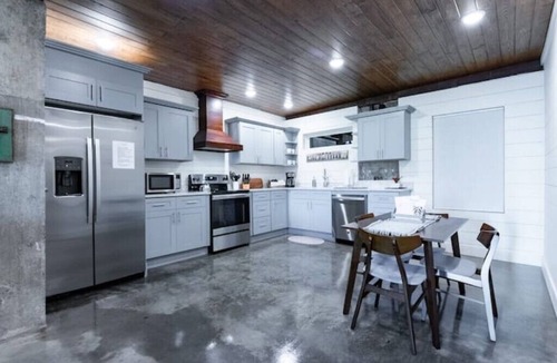 Cullman Apartment | Condominium A in the Holler nUnique Upscale Condominiumnn