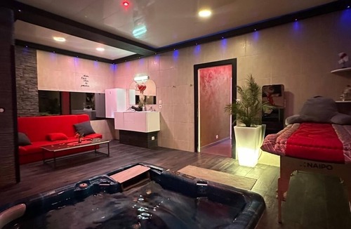 Republique - Tolstoi Condo | Condominium apartment with jacuzzi jacuzzi sauna