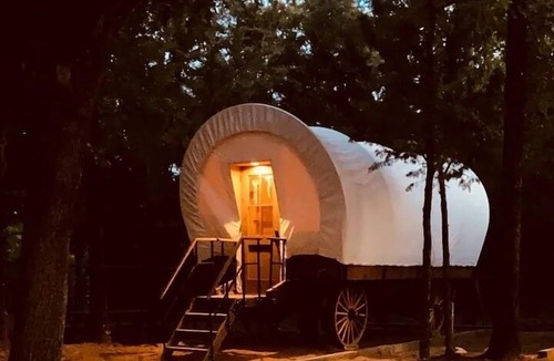 Valley View Cabin | Conestoga Wagon 1 - experience wild west luxury meets wildlife encounters!