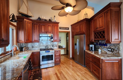 Geneseo House | Conesus lake waterfront house