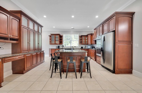 Biltmore Acres House | Conference House Near Emory/CDC w/Arcade