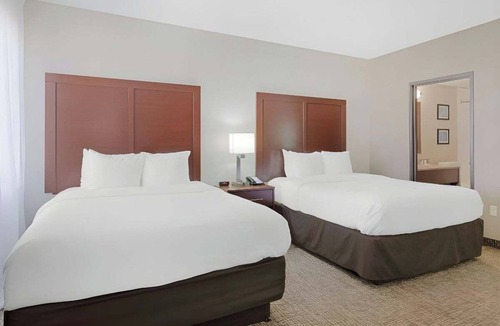 Greenwich Hotel | Conference Inn & Suites Wichita