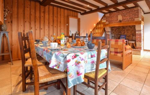 Bonneville-la-Louvet House | Confortable Maison Normande