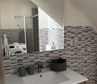 Pedrinate Apartment | Confort Apartment Chiasso
