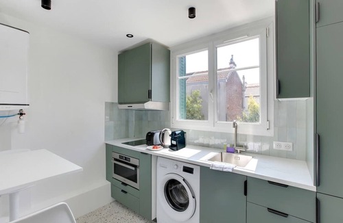 Saint-Ouen Apartment | Confort moderne & Climatisation – Proche Paris