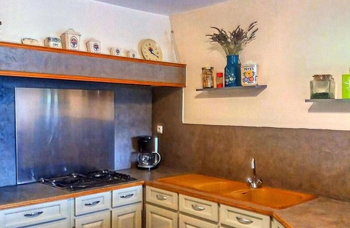 Montaigu-les-Bois House | Confortable home, great for visiting Normandy