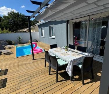 Saint-Jean-d'Illac House | Confortable Maison Avenue du Cap Ferret