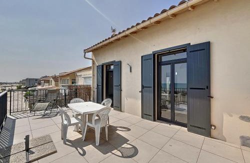Carnon-Plage Apartment | Confortable T3 sur plage avec WiFi et parking privé - FR-1-715-104