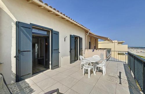Carnon-Plage Apartment | Confortable T3 sur plage avec WiFi et parking privé - FR-1-715-104