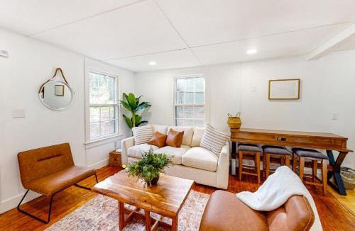 Canadensis House | Conifers & Cocktails