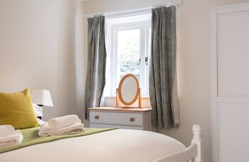 Near Sawrey Apartment | Coniston - sleeps 4 guests in 2 bedrooms