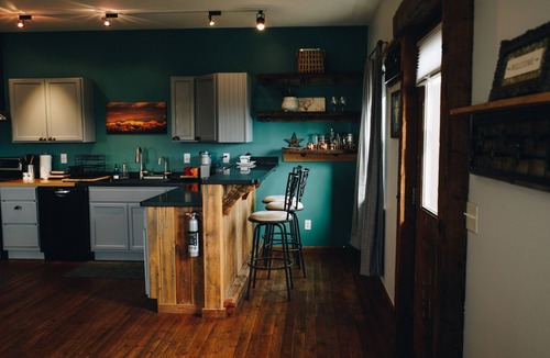 Four Corners Apartment | Connoisseur Hideaway