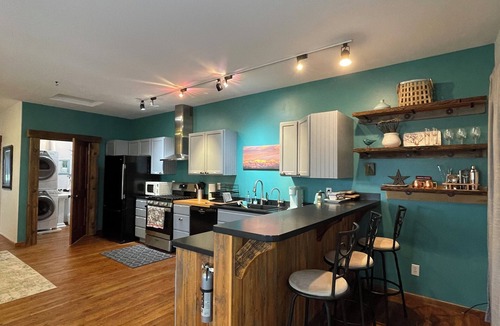 Four Corners Apartment | Connoisseur Hideaway