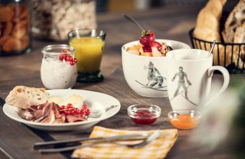 Silvaplana Hotel | Conrad's Mountain Lodge