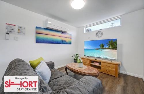 Orange Apartment | Conservatorium Villa 2