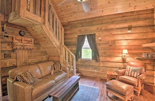 Bernhards Bay House | Constantia Cabin Escape > 2 Mi to Lake Oneida