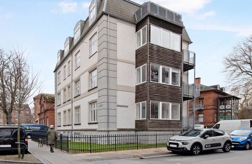 Frederiksberg Apartment | Constantin - Chic 2-bdr Apt With Balcony