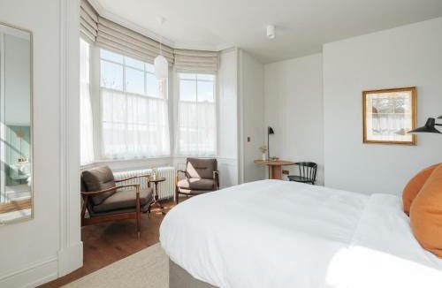 Tamworth Hotel | Constantine House