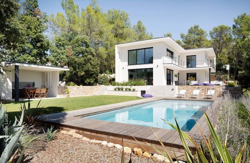 Saint-Mathieu-de-Treviers Apartment | Contemporary villa with private pool and panoramic views of Pic Saint-Loup