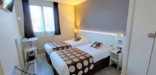 Chateau-Gontier Hotel | Contact Hôtel du Cerf