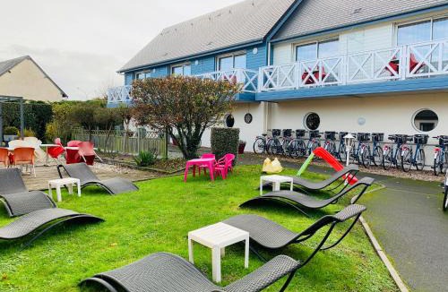 La Riviere-Saint-Sauveur Hotel | Contact hôtel - Hôtel Les Bleuets & SPA