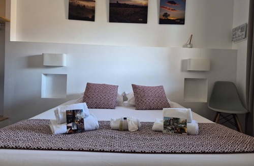 Caunes-Minervois Hotel | Contact Hôtel Restaurant Le Minervois