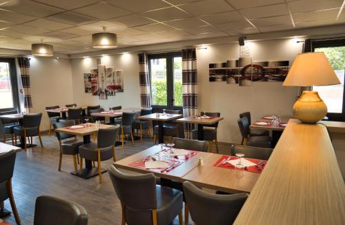 Les Mureaux Hotel | Contact Hotel Restaurant La Chaumière entre Orgeval et Flins A13 sortie 8
