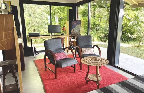 Montcuq-en-Quercy-Blanc Villa | Contemporary wooden house with swimming pool