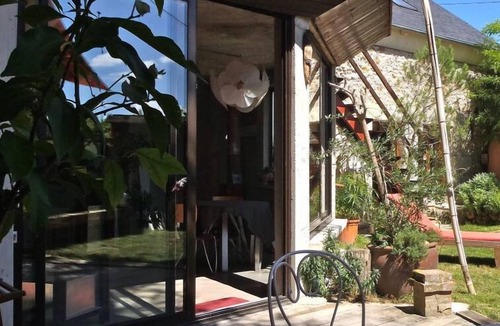 Saint-Etienne-de-Chigny House | contemporary cave house