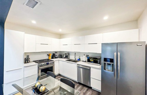 View Park-Windsor Hills House | Contemporary 1BR House with Pool Near SoFi - MK2