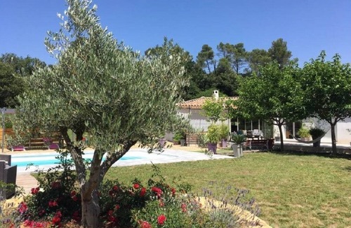 Meounes-les-Montrieux House | Contemporary Villa with Pool