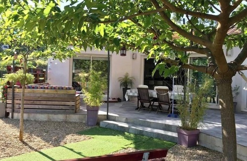 Meounes-les-Montrieux House | Contemporary Villa with Pool