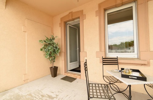 Puttelange-aux-Lacs Apartment | Contemporary Chic Apartment