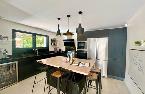 Saint-Jean-de-Vedas Villa | Contemporary villa with pool, 10 minutes from the beach!